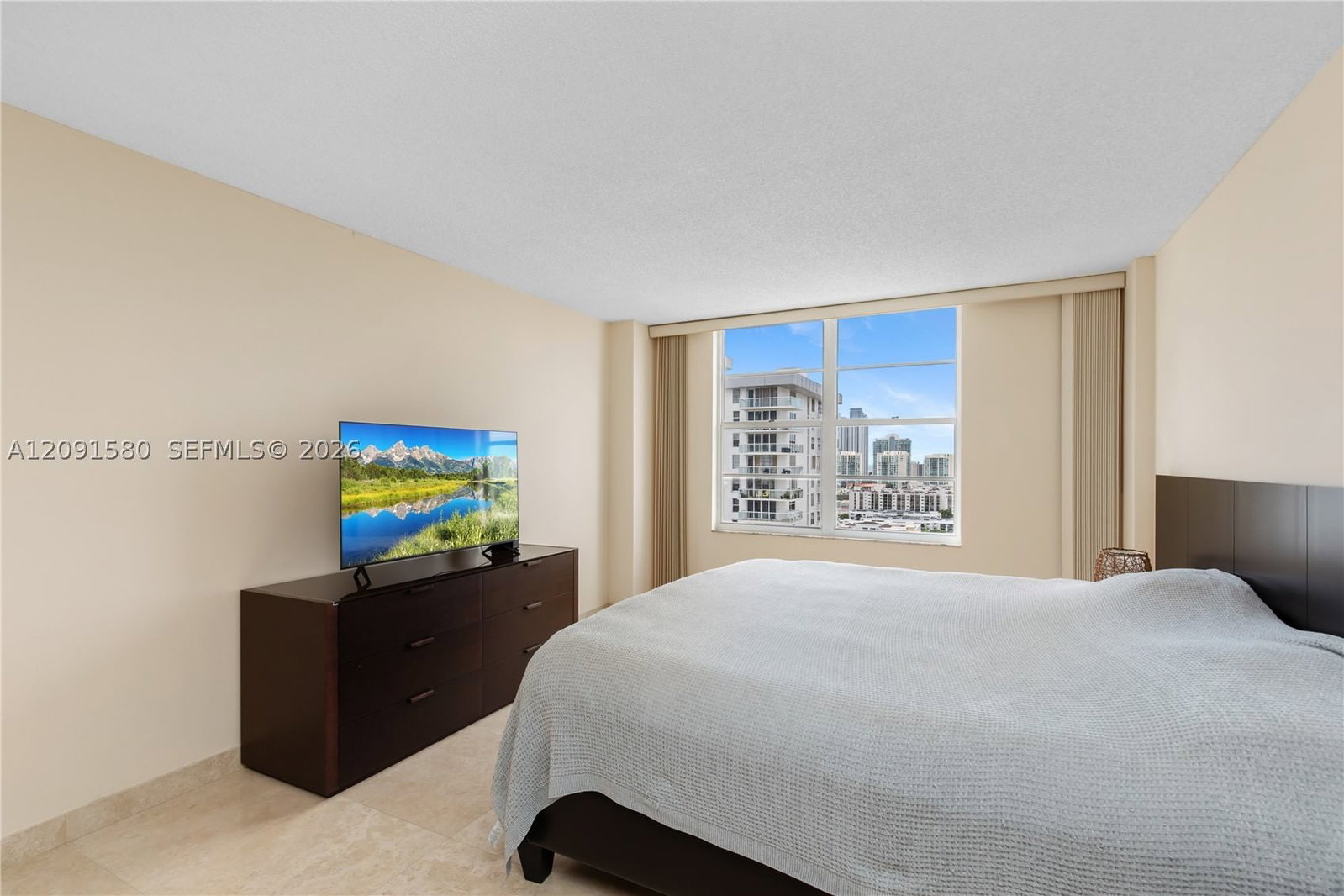 Real estate property located at 231 174th St #2106, Miami-dade, Winston Towers 400 Condo, Sunny Isles Beach, FL