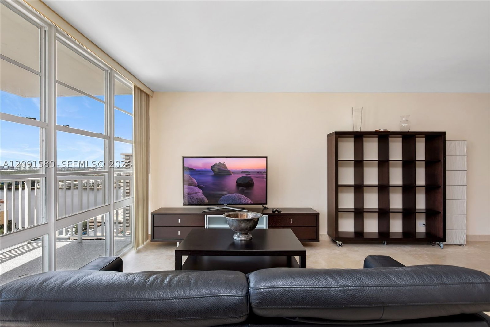 Real estate property located at 231 174th St #2106, Miami-dade, Winston Towers 400 Condo, Sunny Isles Beach, FL