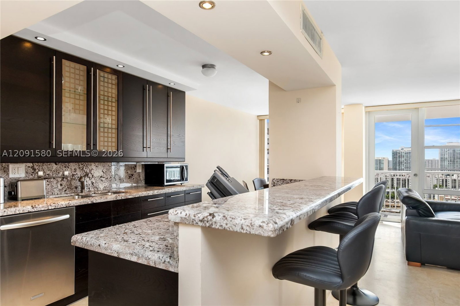 Real estate property located at 231 174th St #2106, Miami-dade, Winston Towers 400 Condo, Sunny Isles Beach, FL