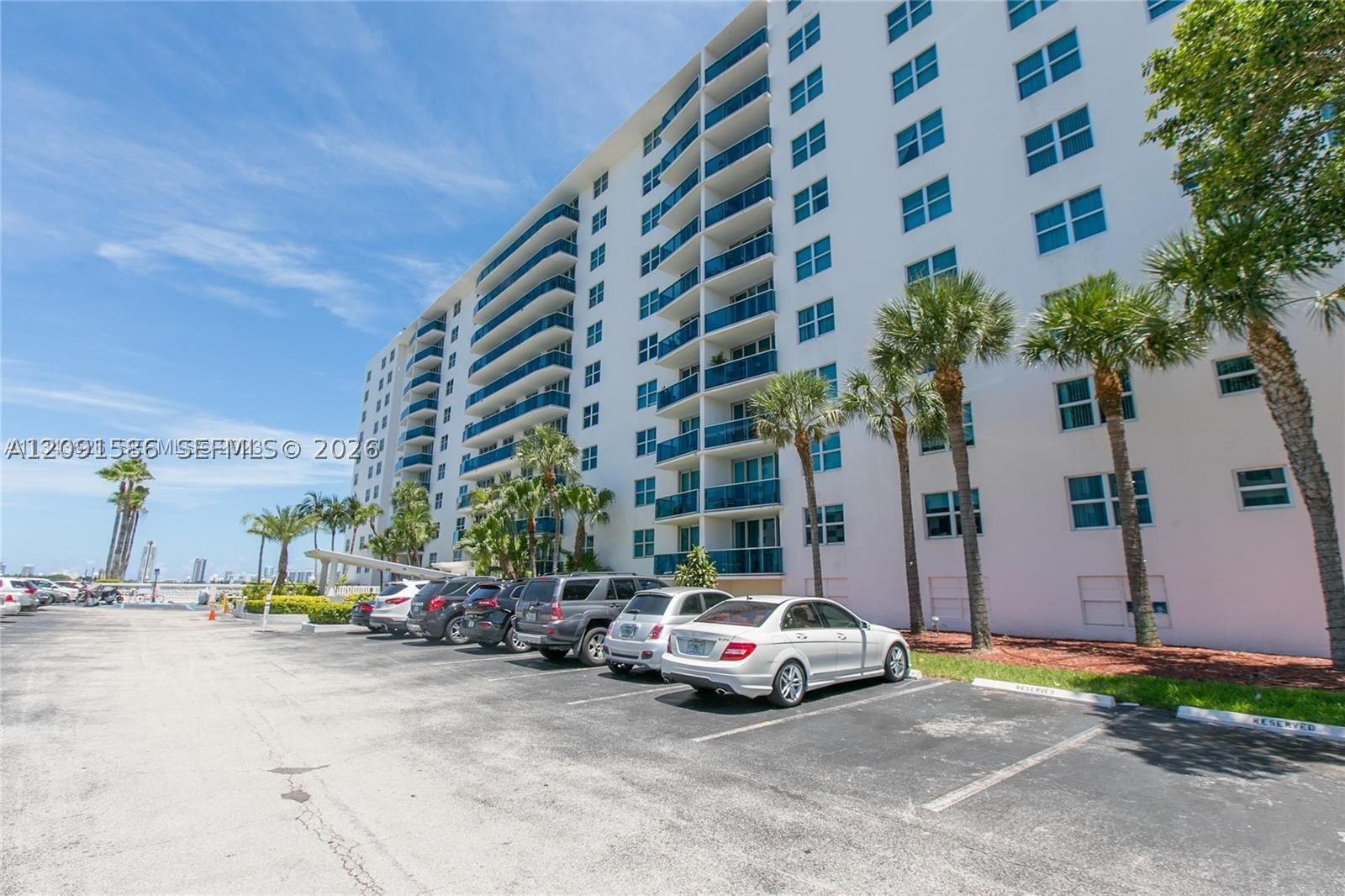 Real estate property located at 7501 Treasure Dr #4K, Miami-dade, Treasures On The Bay Ii C, North Bay Village, FL