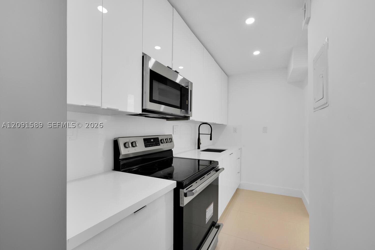 Real estate property located at 1000 West Ave #301, Miami-dade, Mirador 1000 Condo, Miami Beach, FL