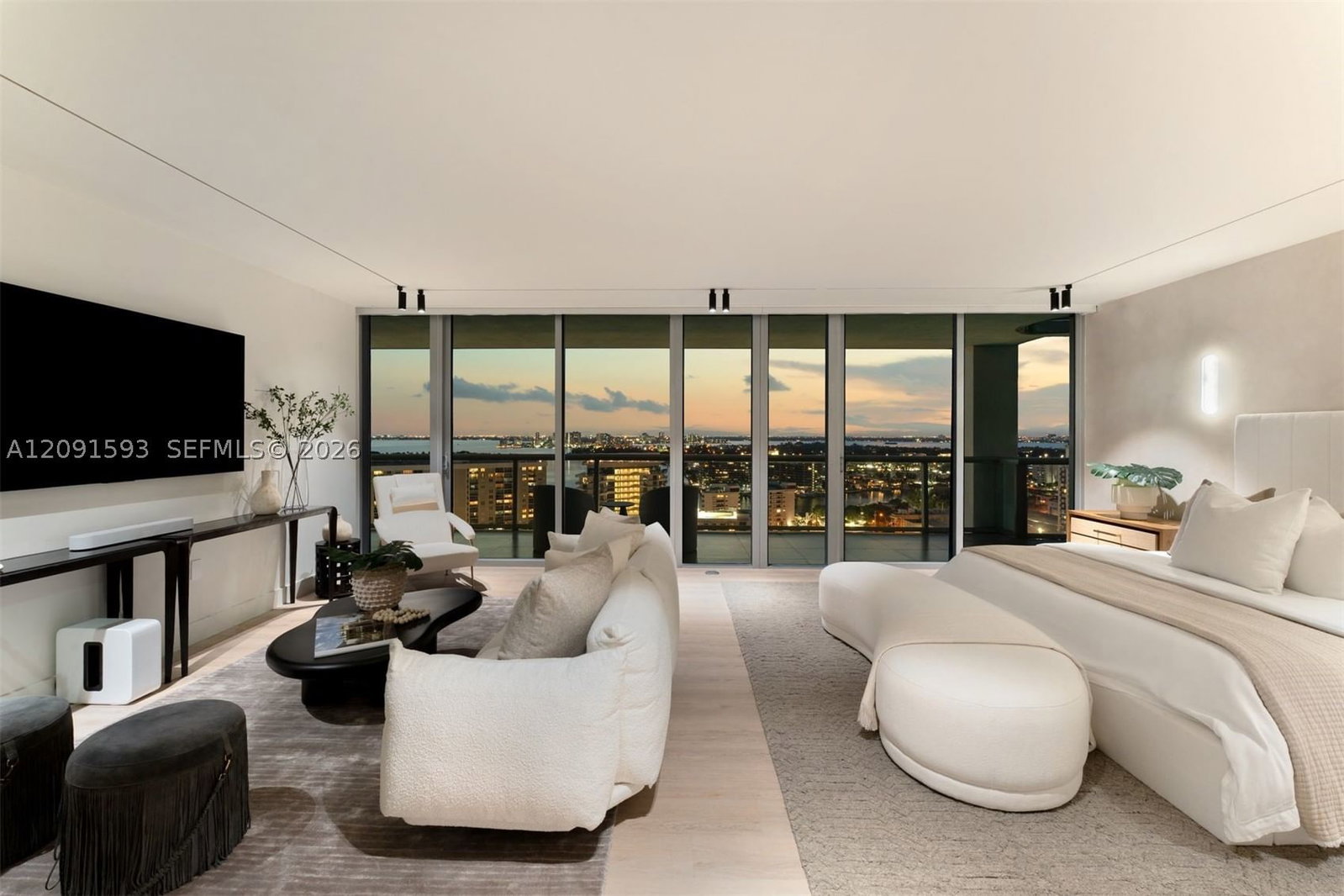 Real estate property located at 6799 Collins Ave LPH02, Miami-dade, South Carillon Beach Cond, Miami Beach, FL