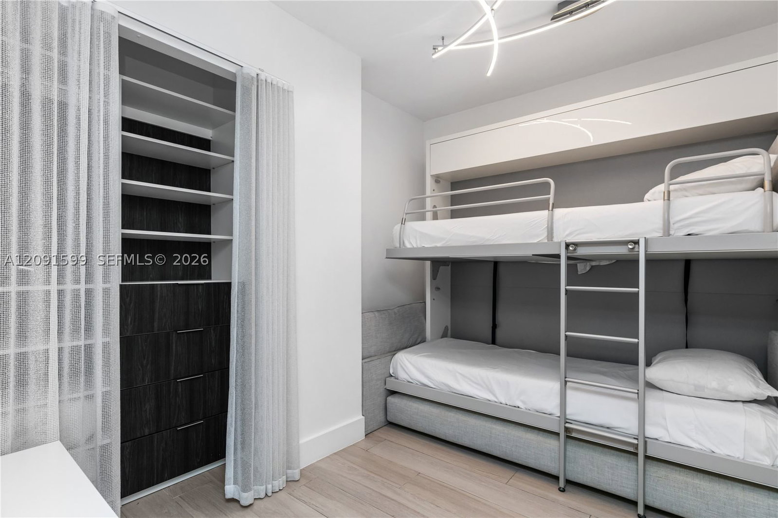 Real estate property located at 2301 Collins Ave #318, Miami-dade, Roney Palace Condo, Miami Beach, FL