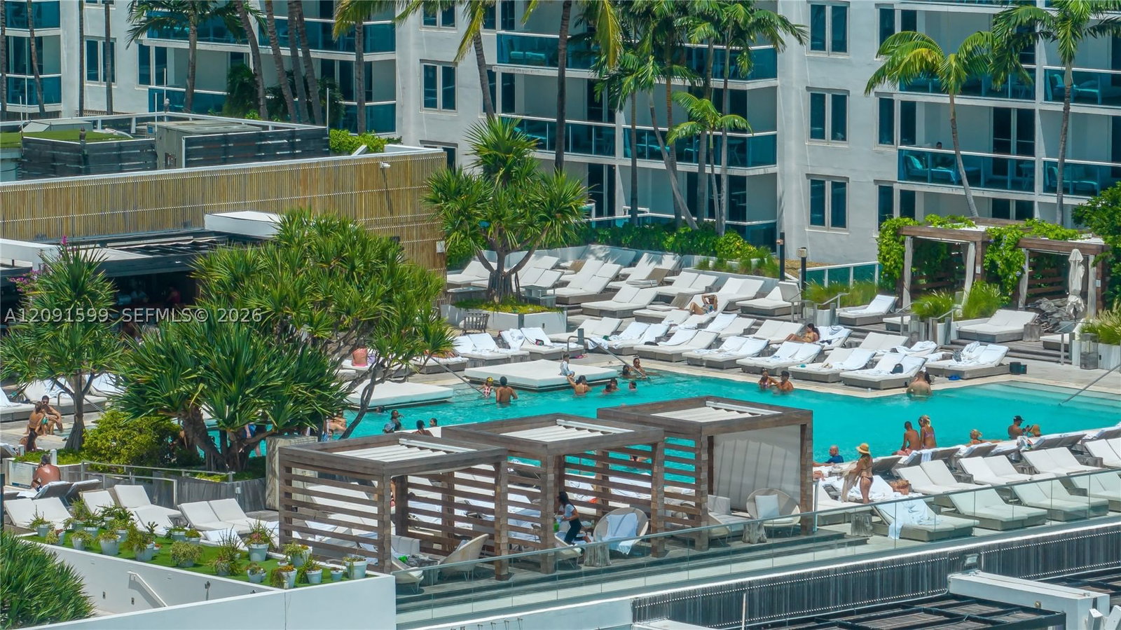 Real estate property located at 2301 Collins Ave #318, Miami-dade, Roney Palace Condo, Miami Beach, FL