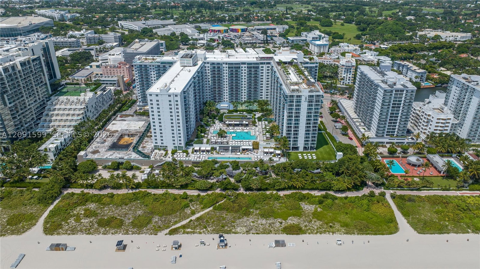 Real estate property located at 2301 Collins Ave #318, Miami-dade, Roney Palace Condo, Miami Beach, FL