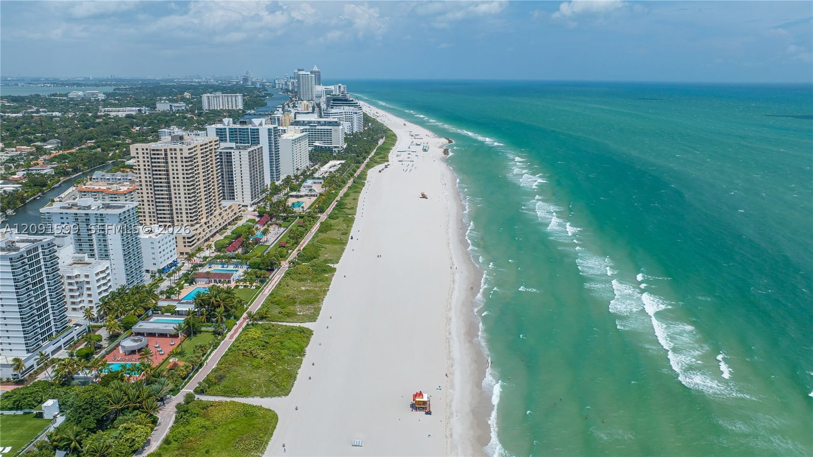 Real estate property located at 2301 Collins Ave #318, Miami-dade, Roney Palace Condo, Miami Beach, FL