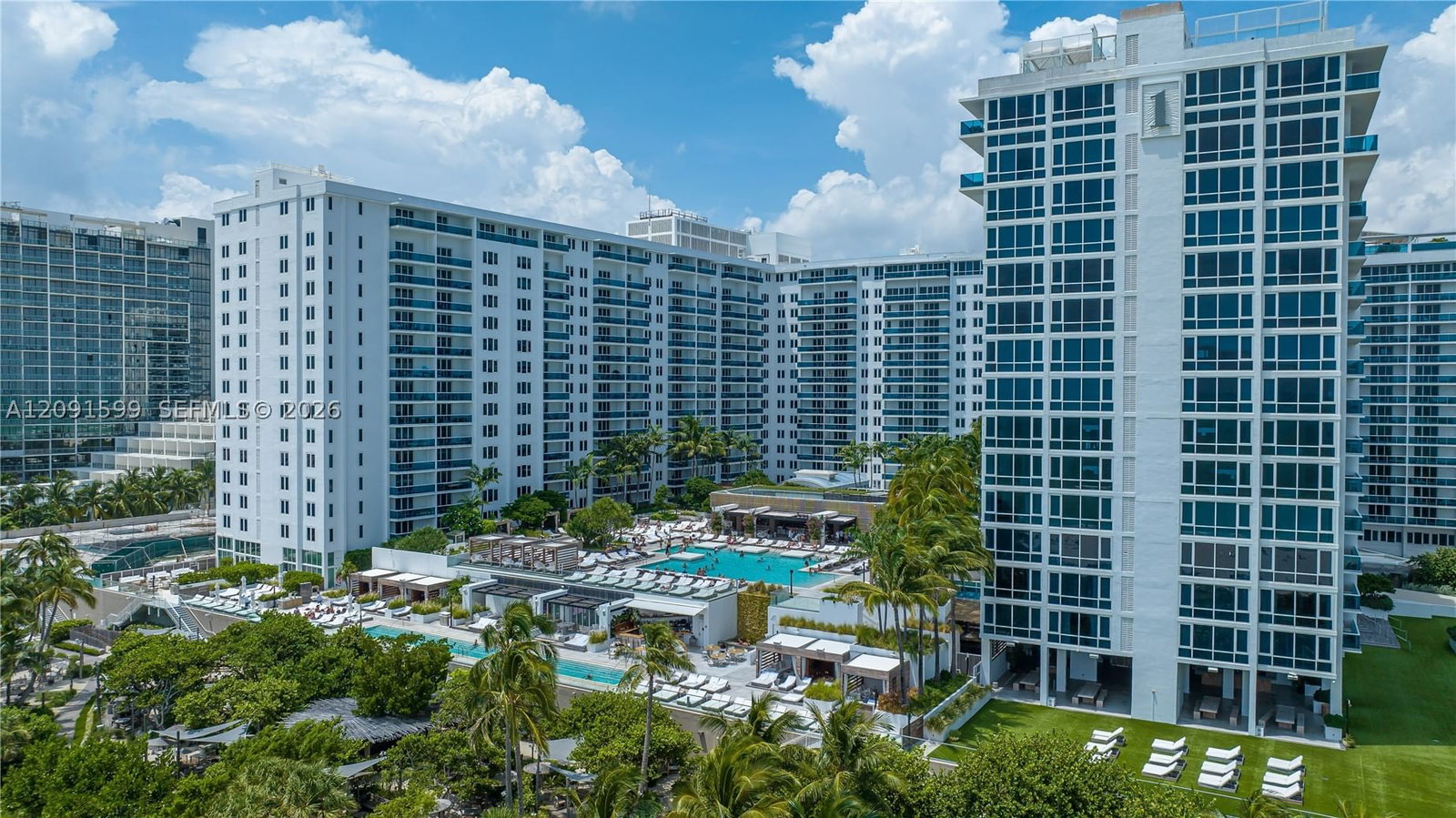 Real estate property located at 2301 Collins Ave #318, Miami-dade, Roney Palace Condo, Miami Beach, FL