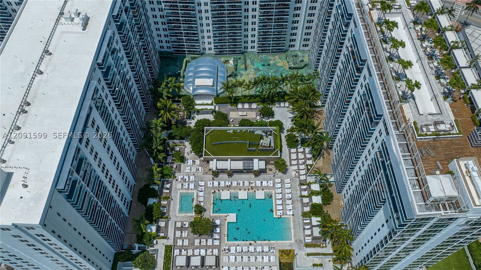 Real estate property located at 2301 Collins Ave #318, Miami-dade, Roney Palace Condo, Miami Beach, FL