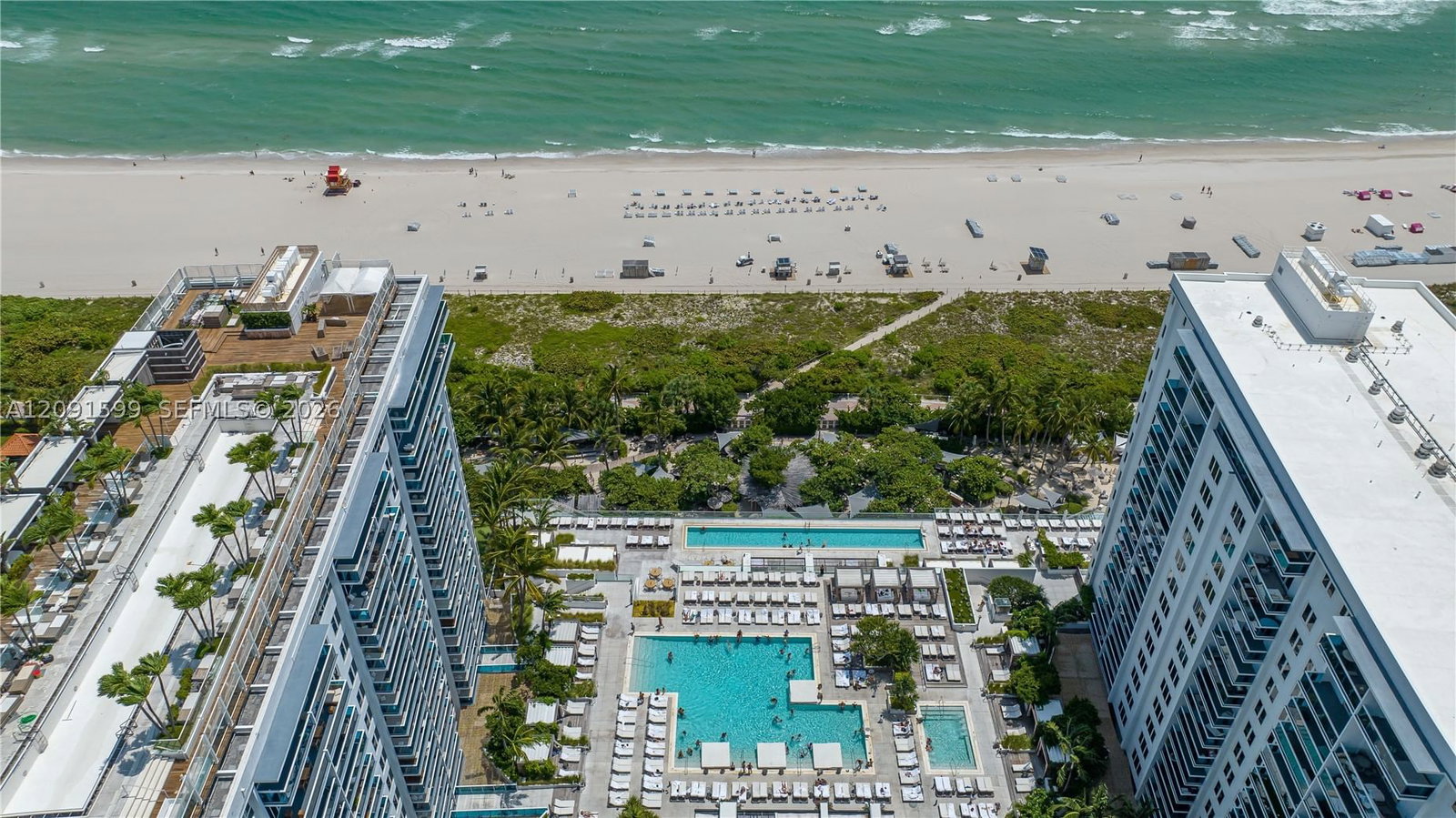 Real estate property located at 2301 Collins Ave #318, Miami-dade, Roney Palace Condo, Miami Beach, FL