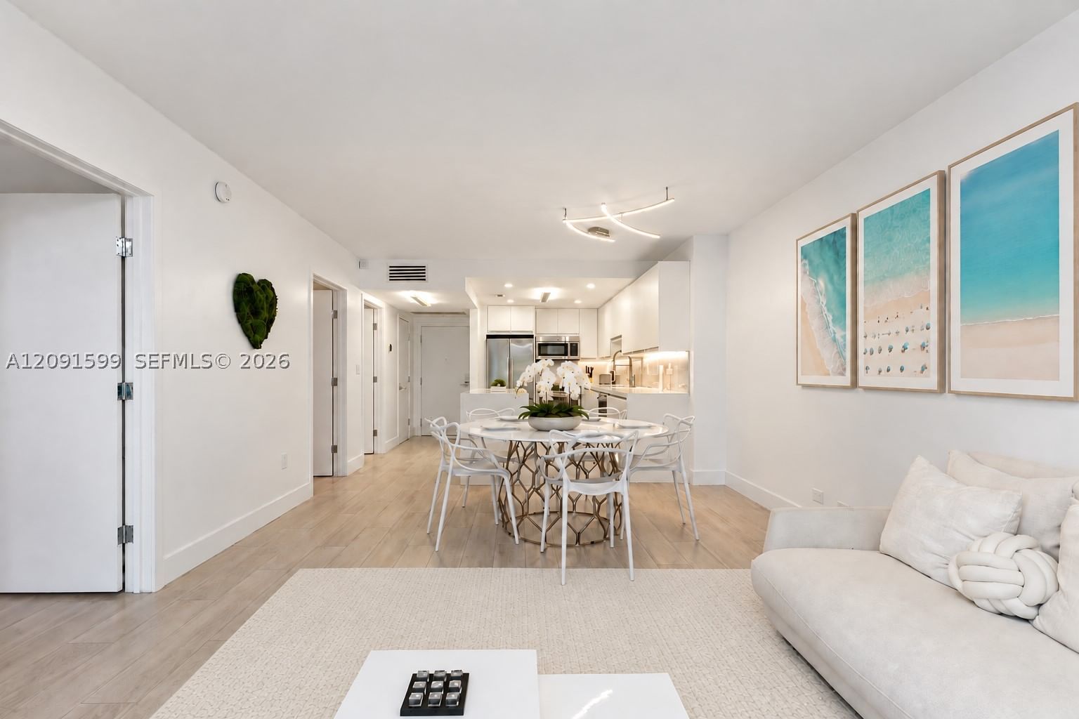 Real estate property located at 2301 Collins Ave #318, Miami-dade, Roney Palace Condo, Miami Beach, FL
