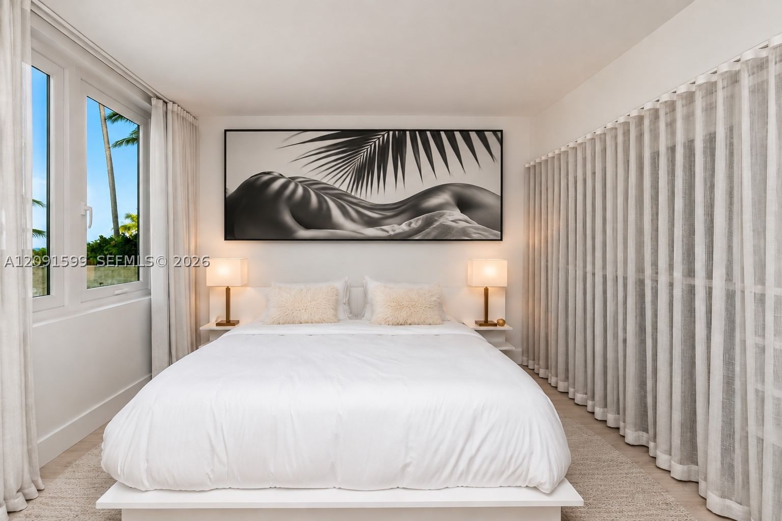 Real estate property located at 2301 Collins Ave #318, Miami-dade, Roney Palace Condo, Miami Beach, FL