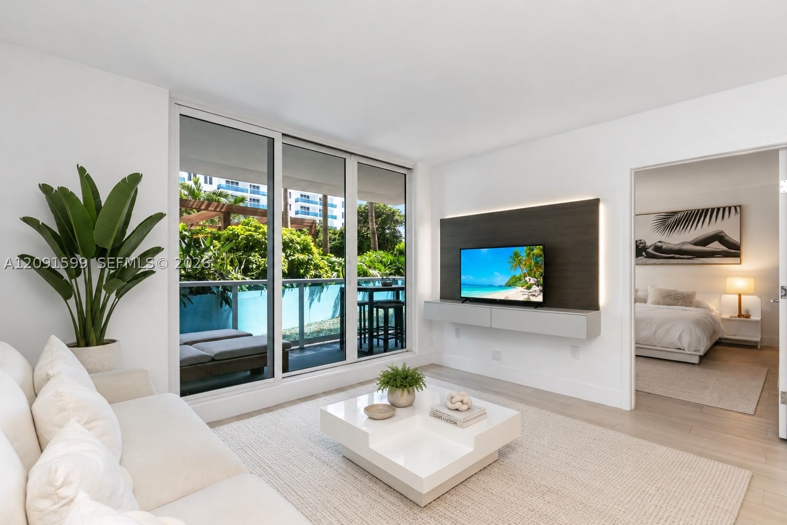 Real estate property located at 2301 Collins Ave #318, Miami-dade, Roney Palace Condo, Miami Beach, FL