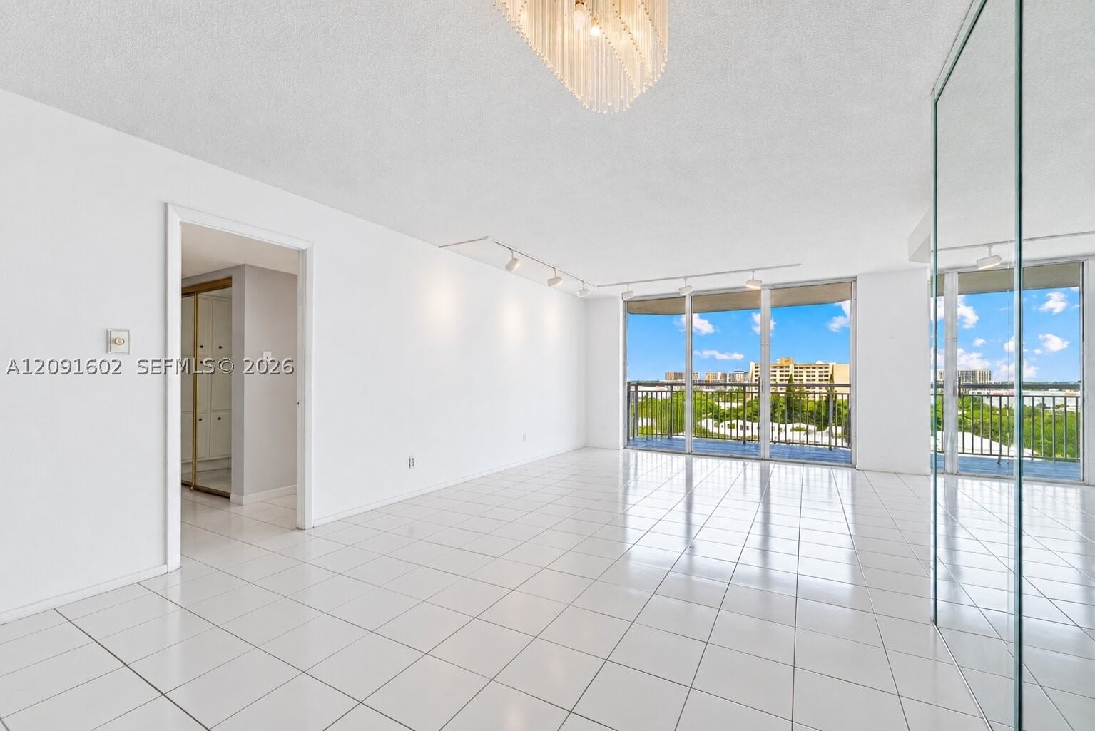 Real estate property located at 18021 Biscayne Blvd #1102, Miami-dade, Del Prado Marina, Aventura, FL