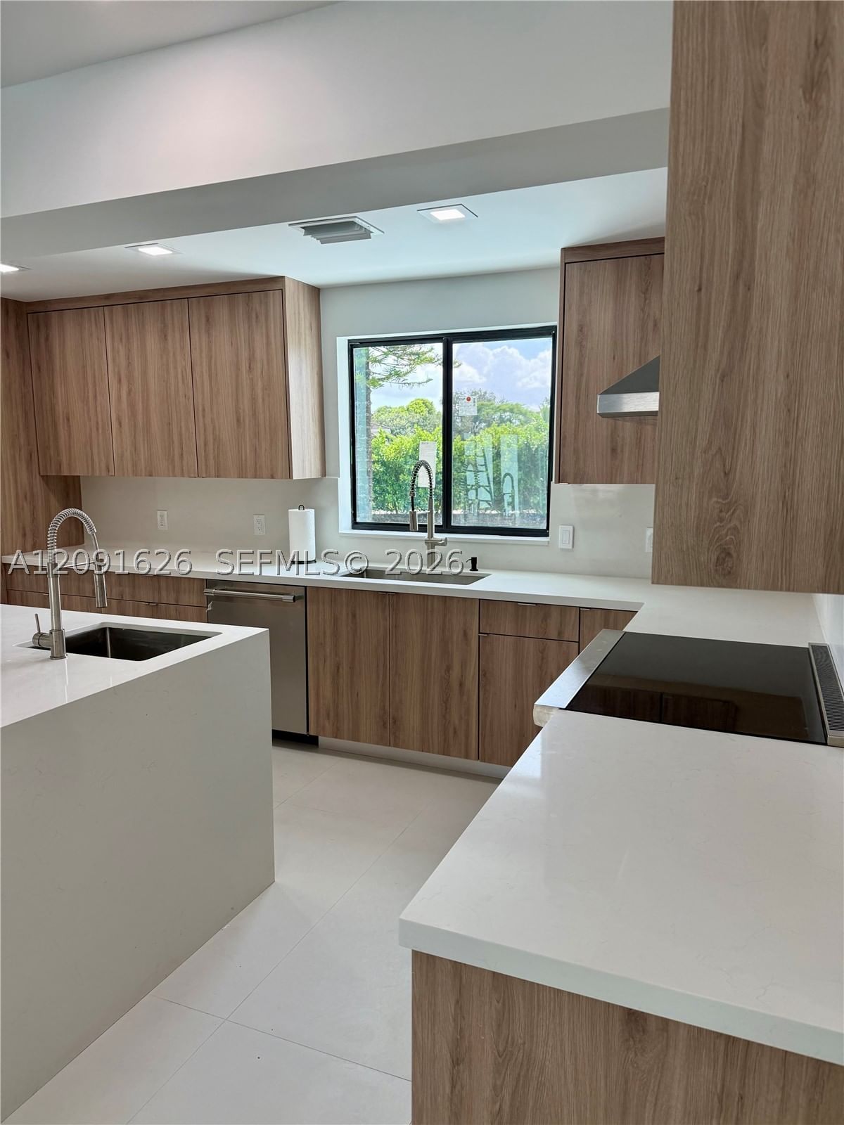 Real estate property located at 15100 Saxon Cir, Broward, Ivanhoe Estates, Southwest Ranches, FL