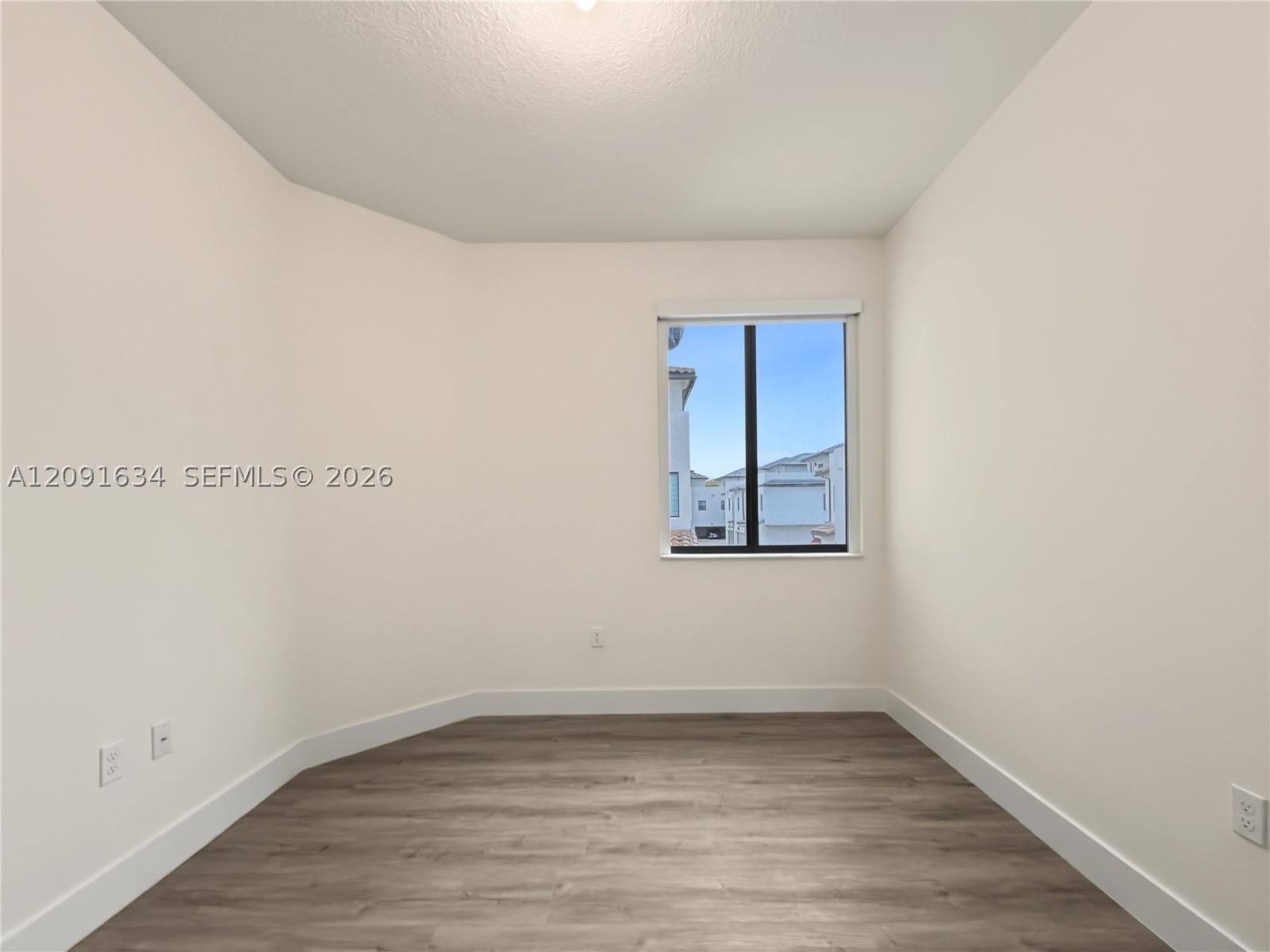 Real estate property located at 4278 82nd Ave, Miami-dade, Downtown Doral South Phas, Doral, FL