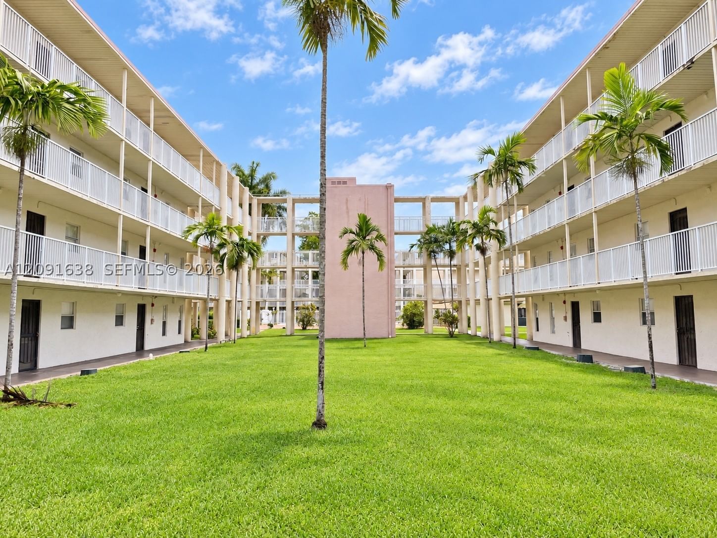 Real estate property located at 2800 56th Ave F302, Broward, Brookfield Square Condo, Lauderhill, FL
