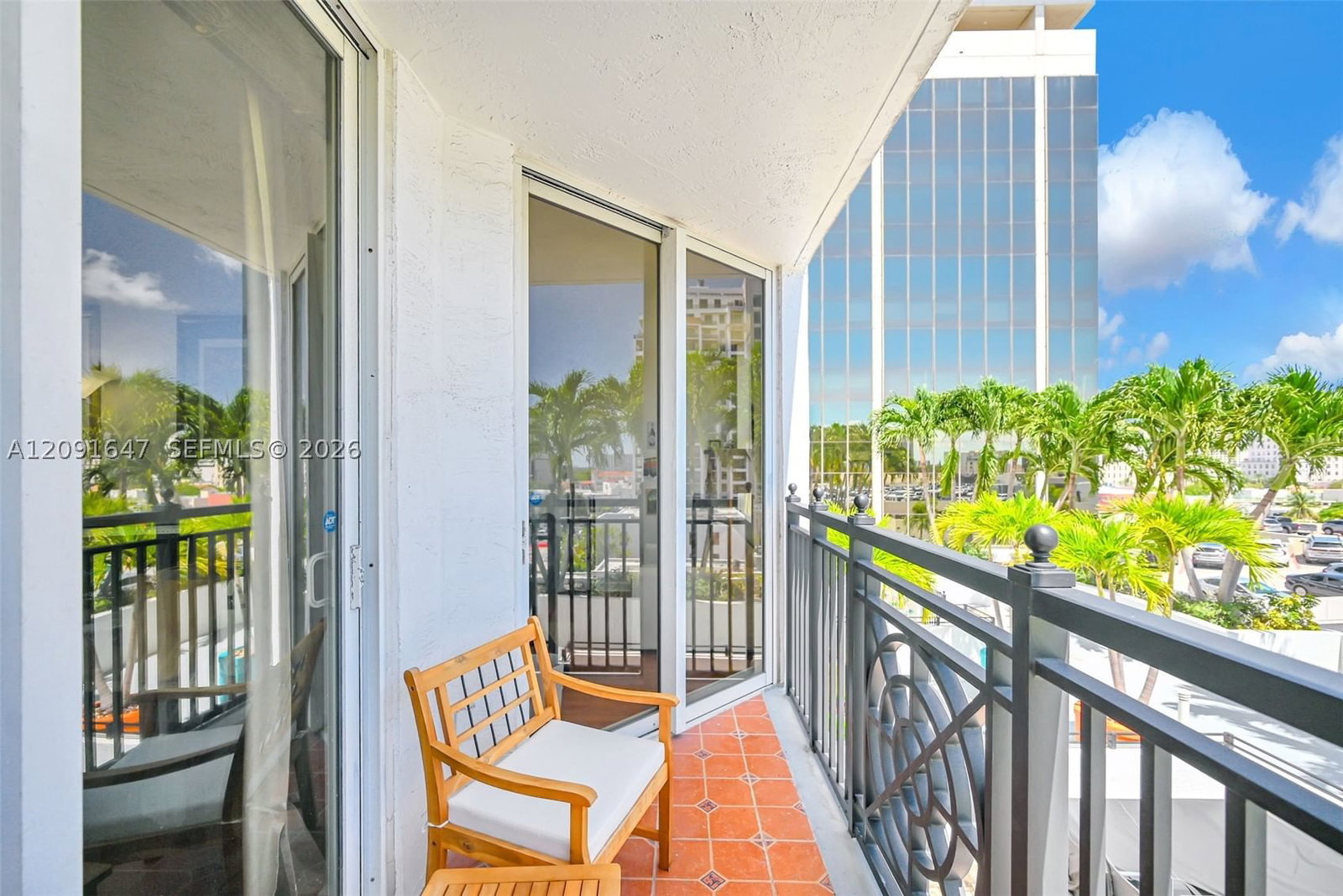 Real estate property located at 357 Almeria Ave #606, Miami-dade, Gables Park Tower, Coral Gables, FL