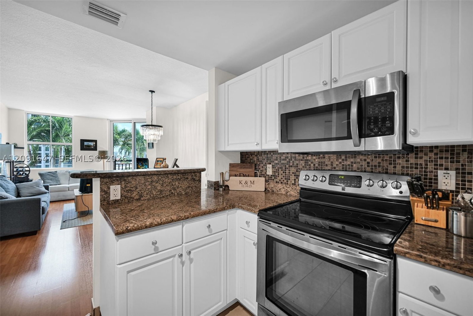 Real estate property located at 357 Almeria Ave #606, Miami-dade, Gables Park Tower, Coral Gables, FL