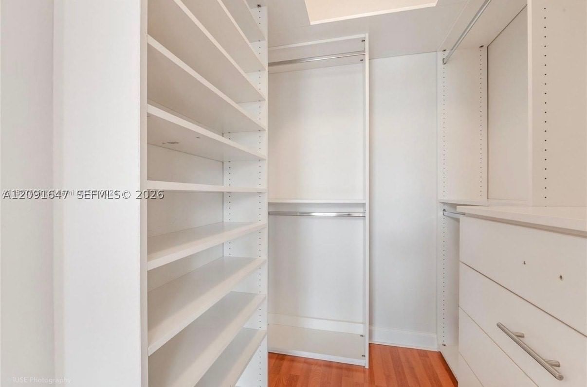 Real estate property located at 357 Almeria Ave #606, Miami-dade, Gables Park Tower, Coral Gables, FL