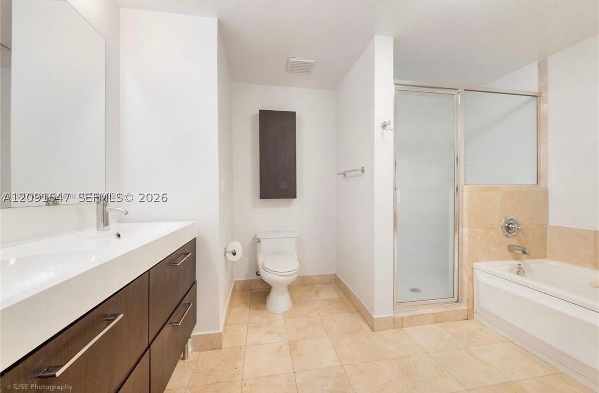 Real estate property located at 357 Almeria Ave #606, Miami-dade, Gables Park Tower, Coral Gables, FL