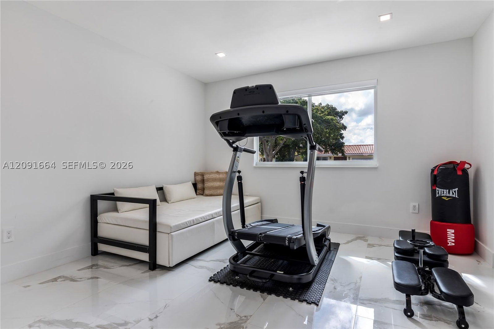 Real estate property located at 20501 22nd Pl, Miami-dade, Highland Oak Gardens Sec, Miami, FL