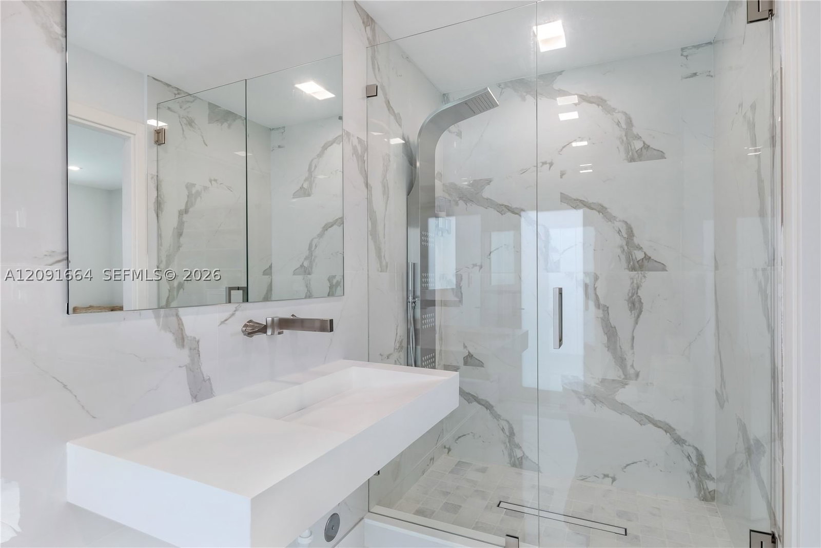 Real estate property located at 20501 22nd Pl, Miami-dade, Highland Oak Gardens Sec, Miami, FL