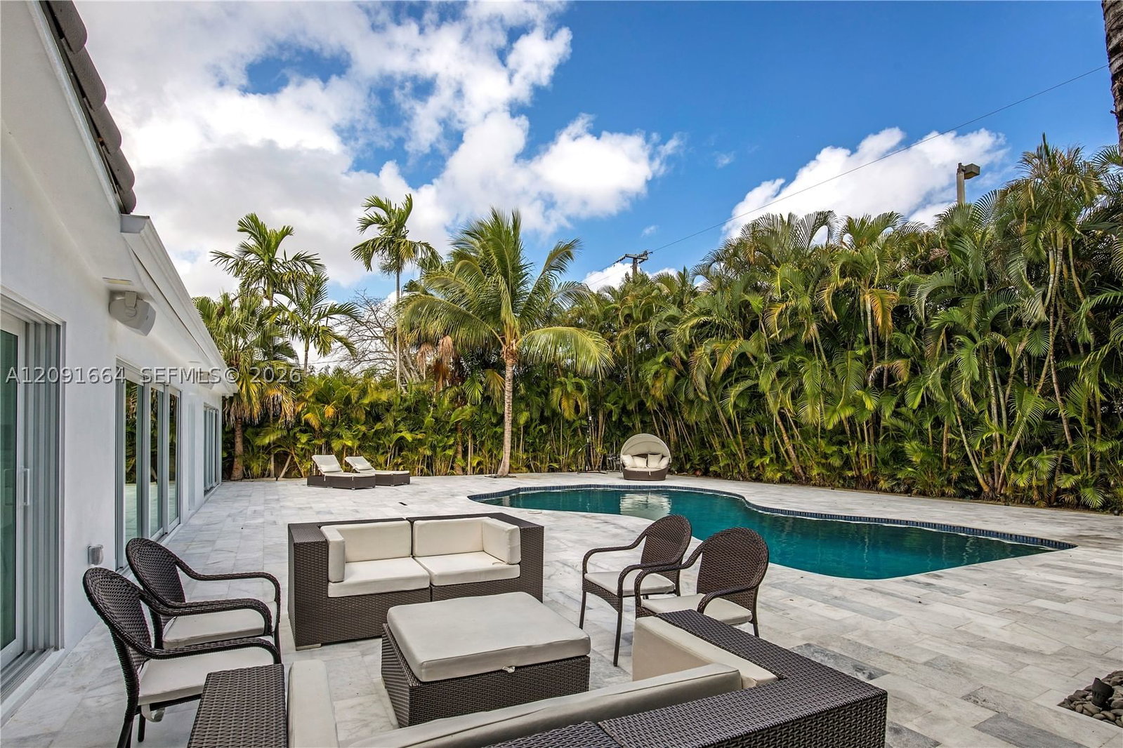 Real estate property located at 20501 22nd Pl, Miami-dade, Highland Oak Gardens Sec, Miami, FL