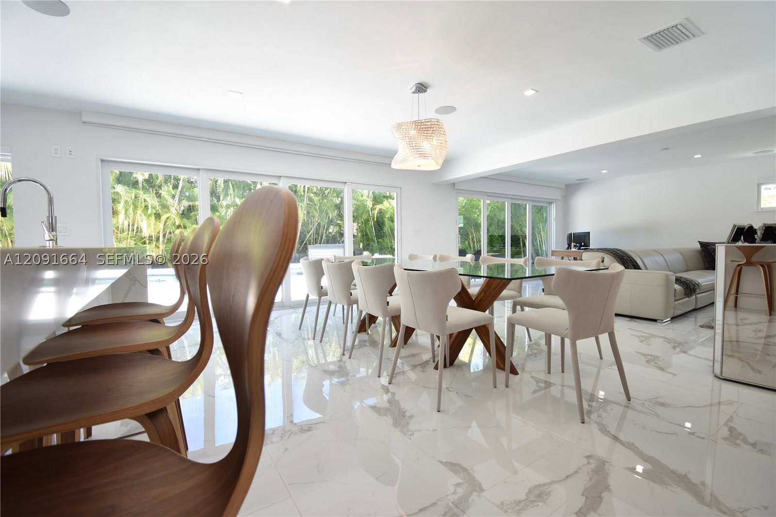 Real estate property located at 20501 22nd Pl, Miami-dade, Highland Oak Gardens Sec, Miami, FL