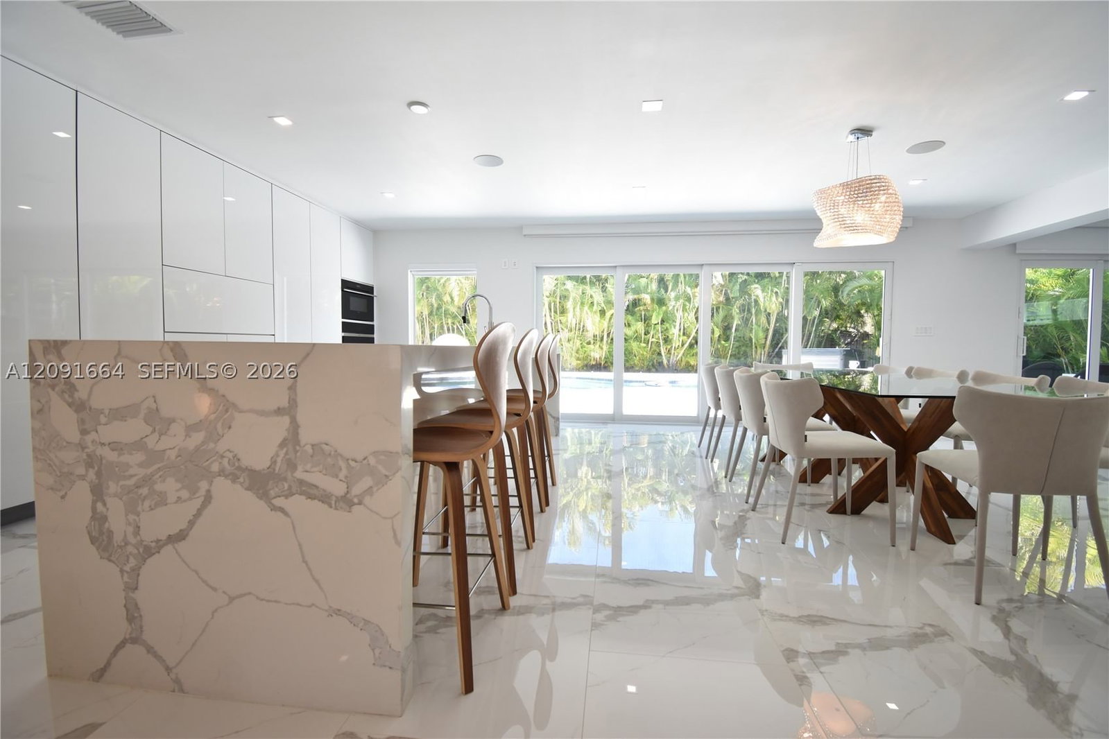 Real estate property located at 20501 22nd Pl, Miami-dade, Highland Oak Gardens Sec, Miami, FL