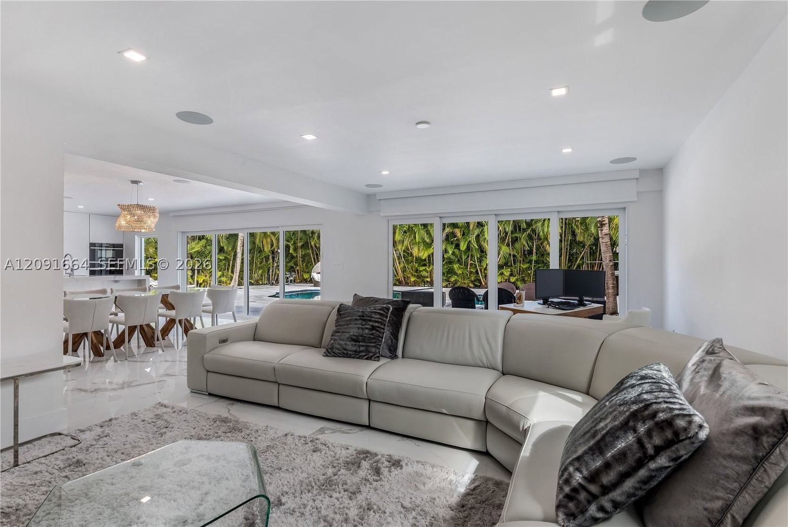 Real estate property located at 20501 22nd Pl, Miami-dade, Highland Oak Gardens Sec, Miami, FL