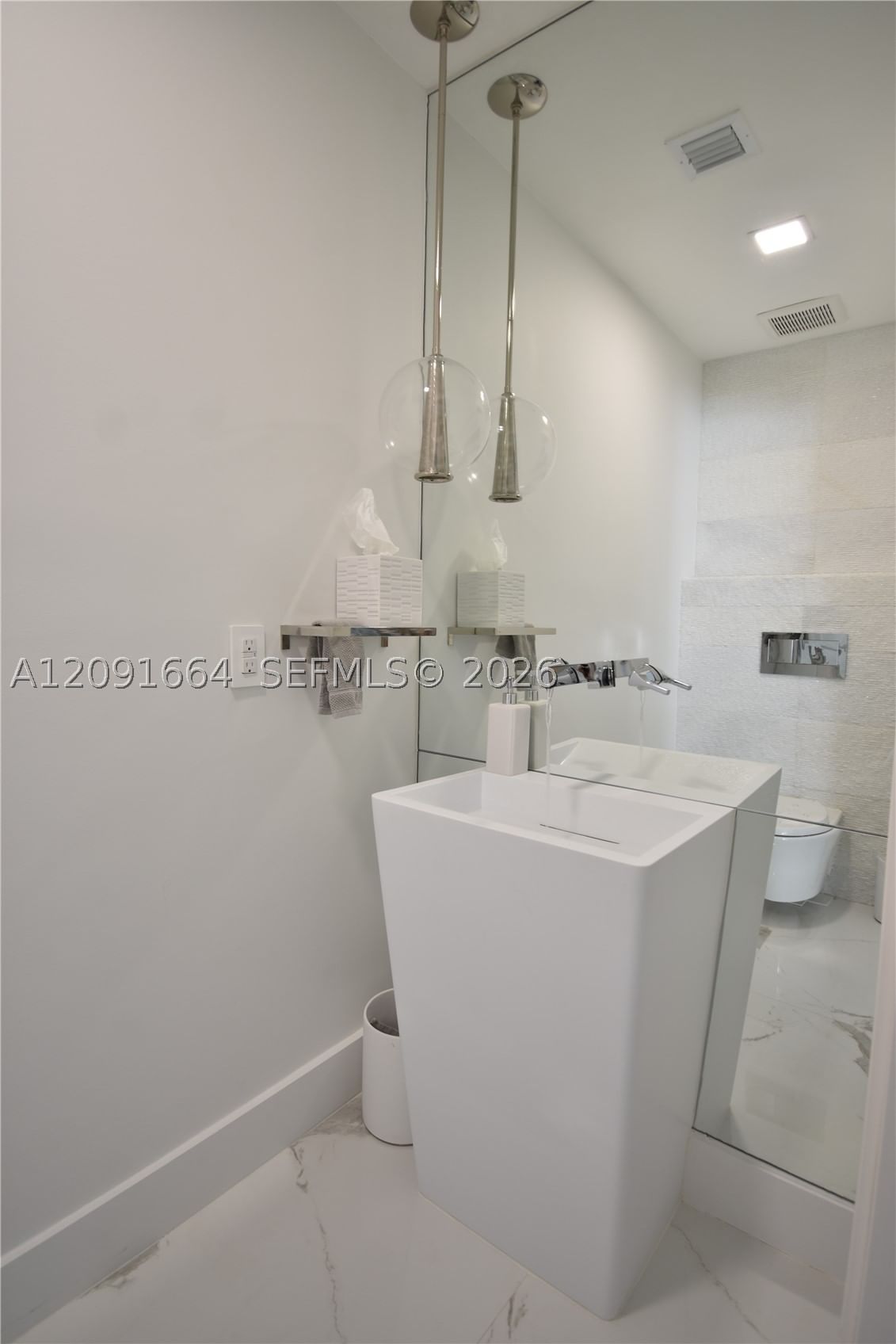 Real estate property located at 20501 22nd Pl, Miami-dade, Highland Oak Gardens Sec, Miami, FL