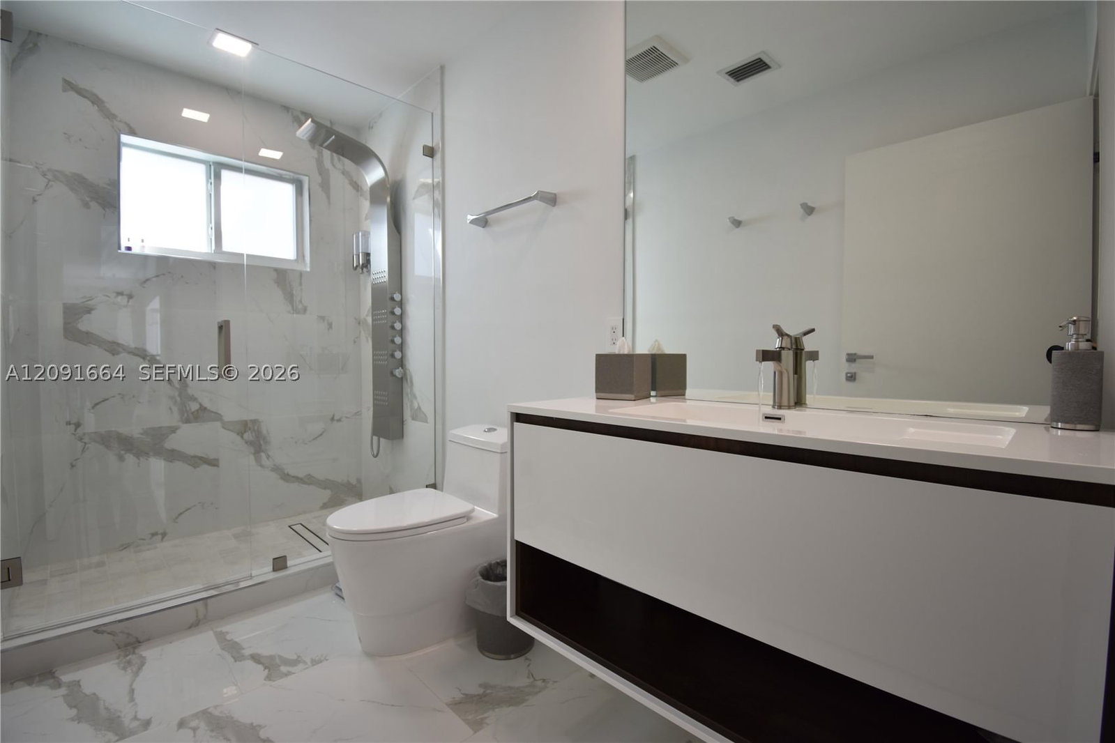 Real estate property located at 20501 22nd Pl, Miami-dade, Highland Oak Gardens Sec, Miami, FL