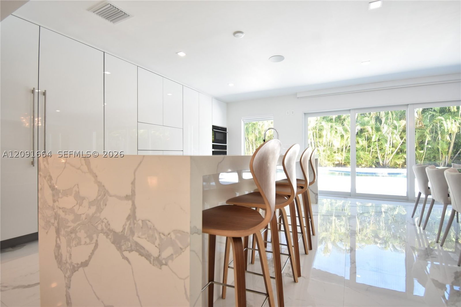 Real estate property located at 20501 22nd Pl, Miami-dade, Highland Oak Gardens Sec, Miami, FL