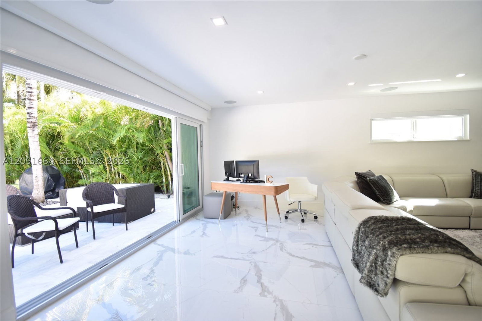 Real estate property located at 20501 22nd Pl, Miami-dade, Highland Oak Gardens Sec, Miami, FL