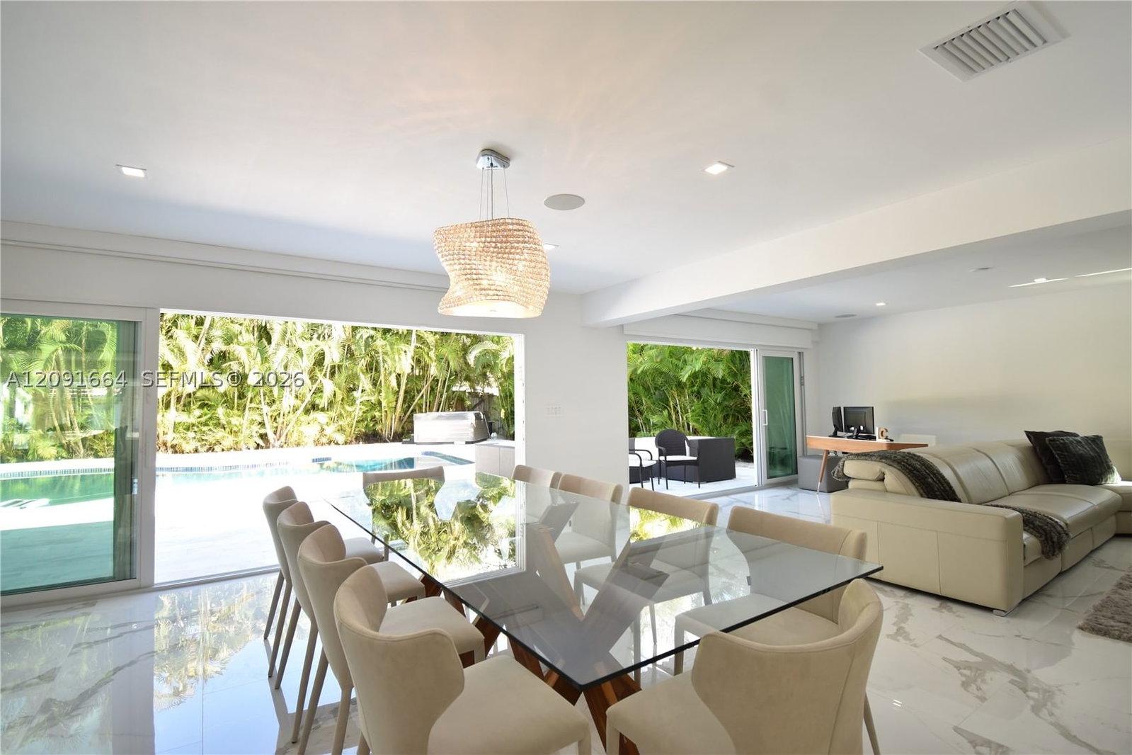 Real estate property located at 20501 22nd Pl, Miami-dade, Highland Oak Gardens Sec, Miami, FL