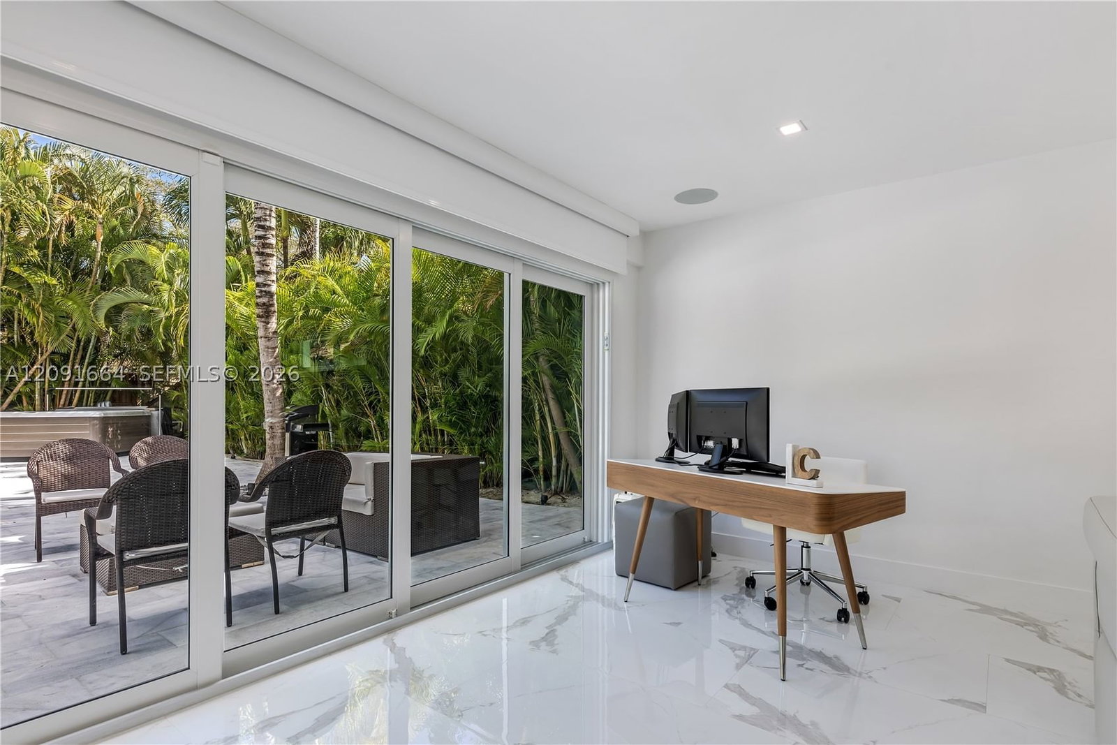 Real estate property located at 20501 22nd Pl, Miami-dade, Highland Oak Gardens Sec, Miami, FL