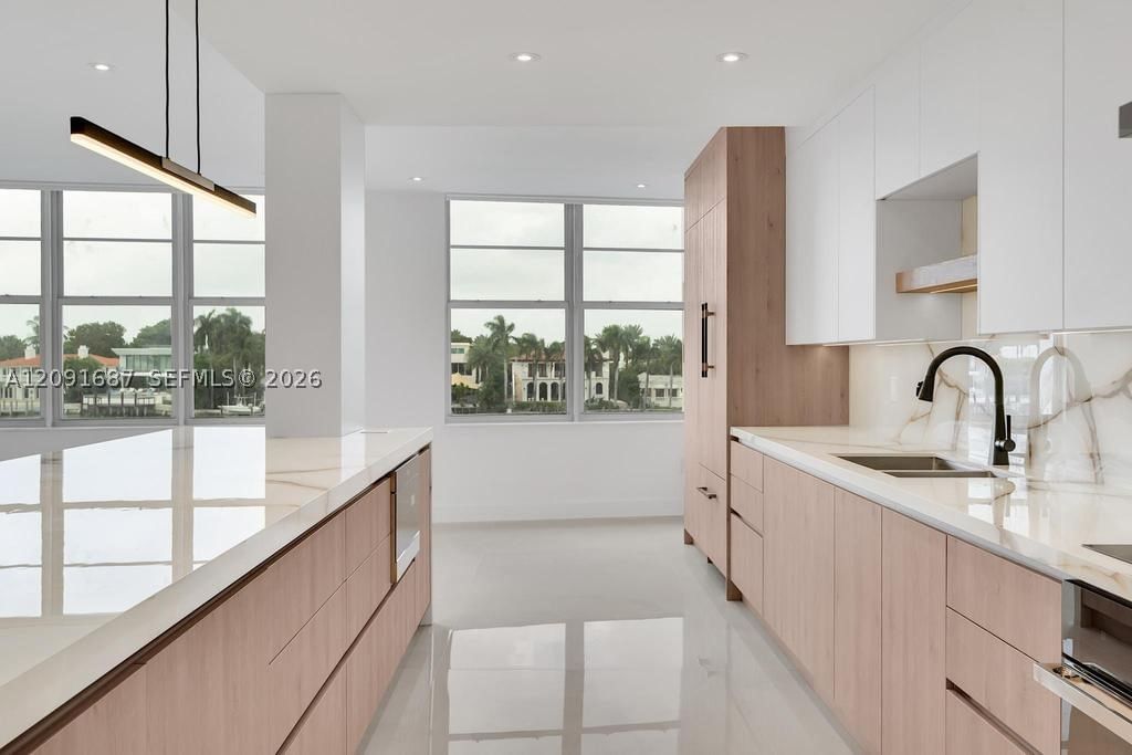 Real estate property located at , Miami-dade, Ashley Apartments Condomi, Miami Beach, FL