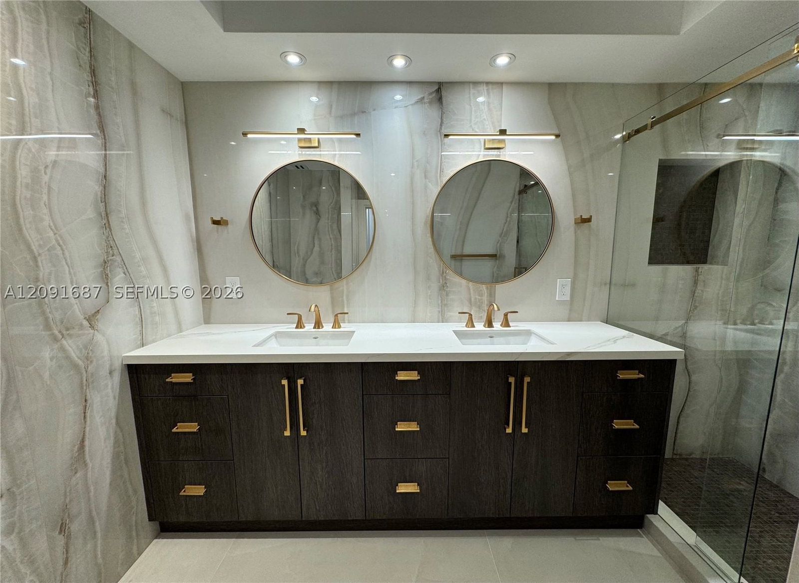 Real estate property located at , Miami-dade, Ashley Apartments Condomi, Miami Beach, FL