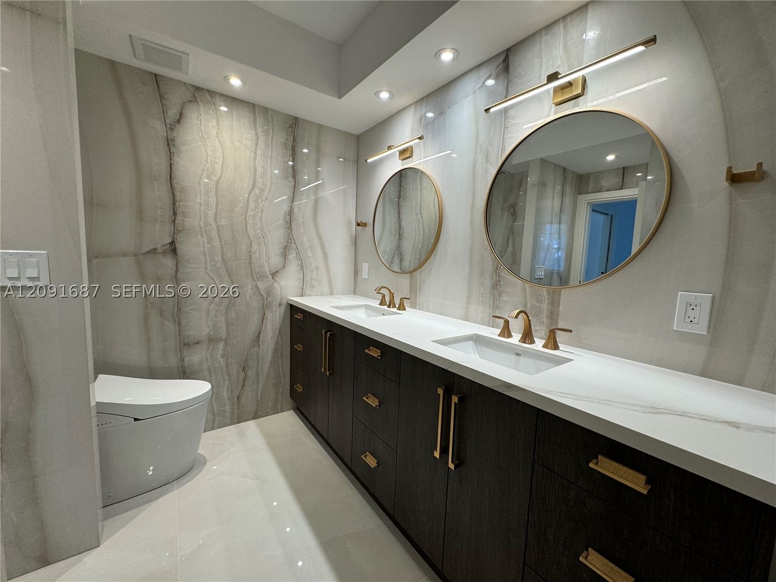 Real estate property located at , Miami-dade, Ashley Apartments Condomi, Miami Beach, FL