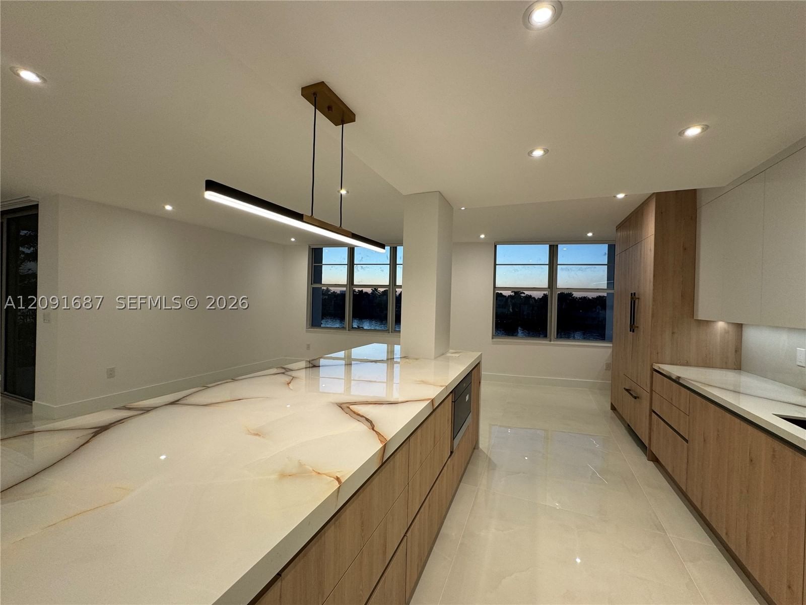 Real estate property located at , Miami-dade, Ashley Apartments Condomi, Miami Beach, FL