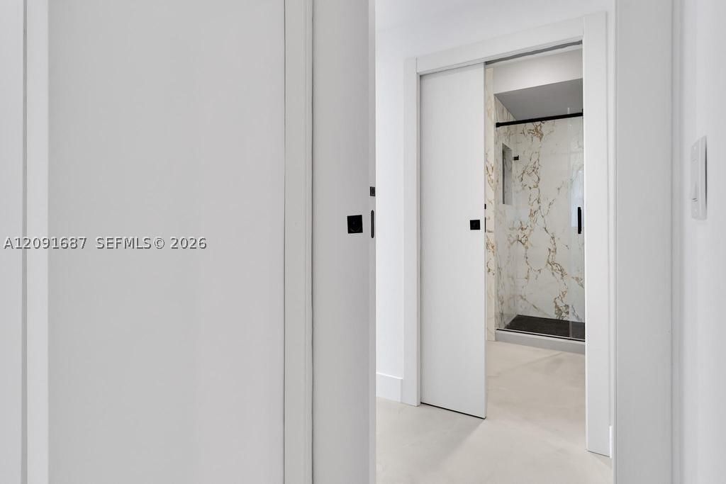 Real estate property located at , Miami-dade, Ashley Apartments Condomi, Miami Beach, FL