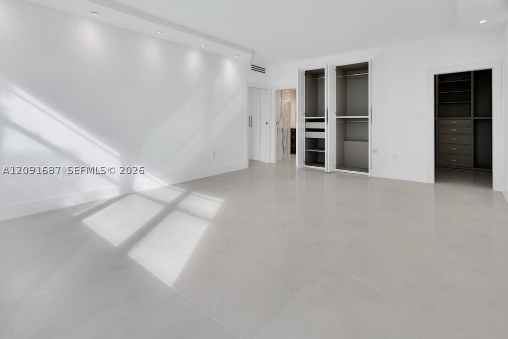 Real estate property located at , Miami-dade, Ashley Apartments Condomi, Miami Beach, FL
