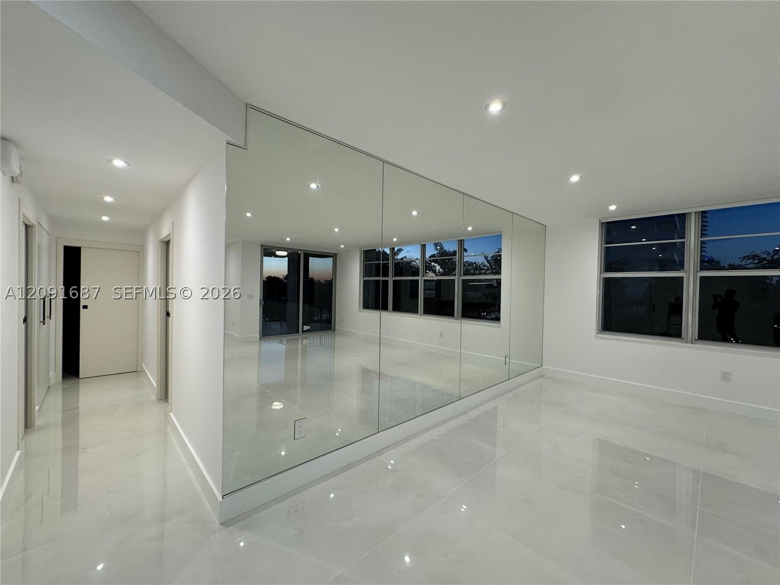 Real estate property located at , Miami-dade, Ashley Apartments Condomi, Miami Beach, FL