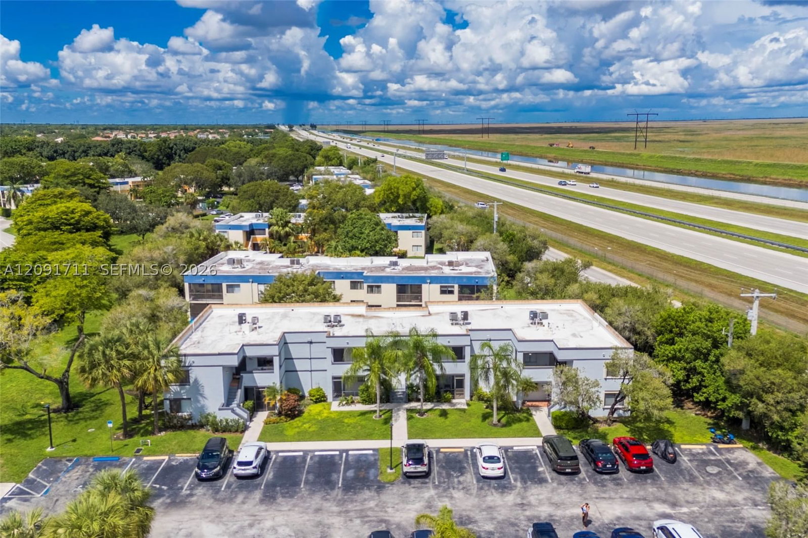 Real estate property located at 161 Lakeview Dr #202, Broward, Racquet Club Village Apar, Weston, FL