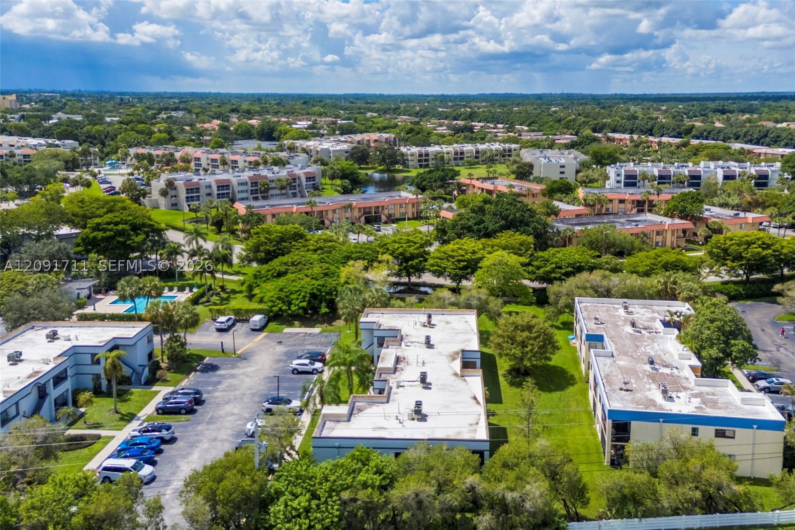 Real estate property located at 161 Lakeview Dr #202, Broward, Racquet Club Village Apar, Weston, FL