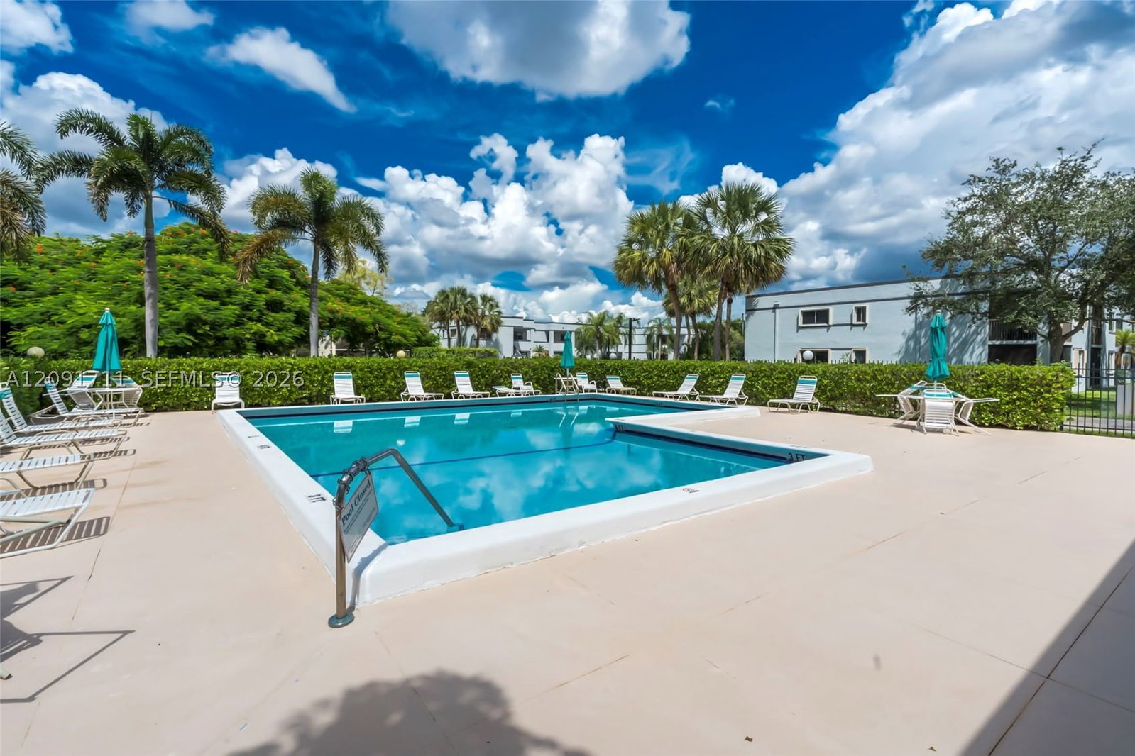 Real estate property located at 161 Lakeview Dr #202, Broward, Racquet Club Village Apar, Weston, FL