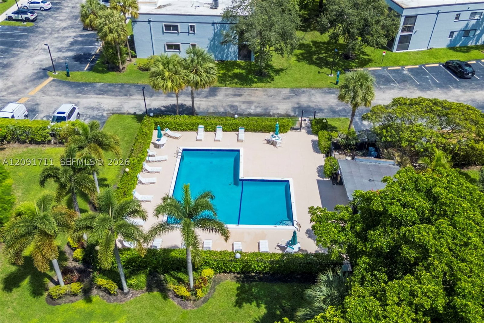 Real estate property located at 161 Lakeview Dr #202, Broward, Racquet Club Village Apar, Weston, FL