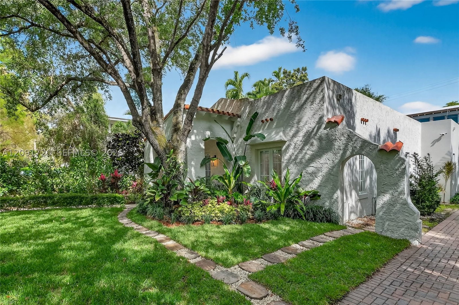 Real estate property located at 1109 Almeria Ave, Miami-dade, Coral Gables Sec A, Coral Gables, FL