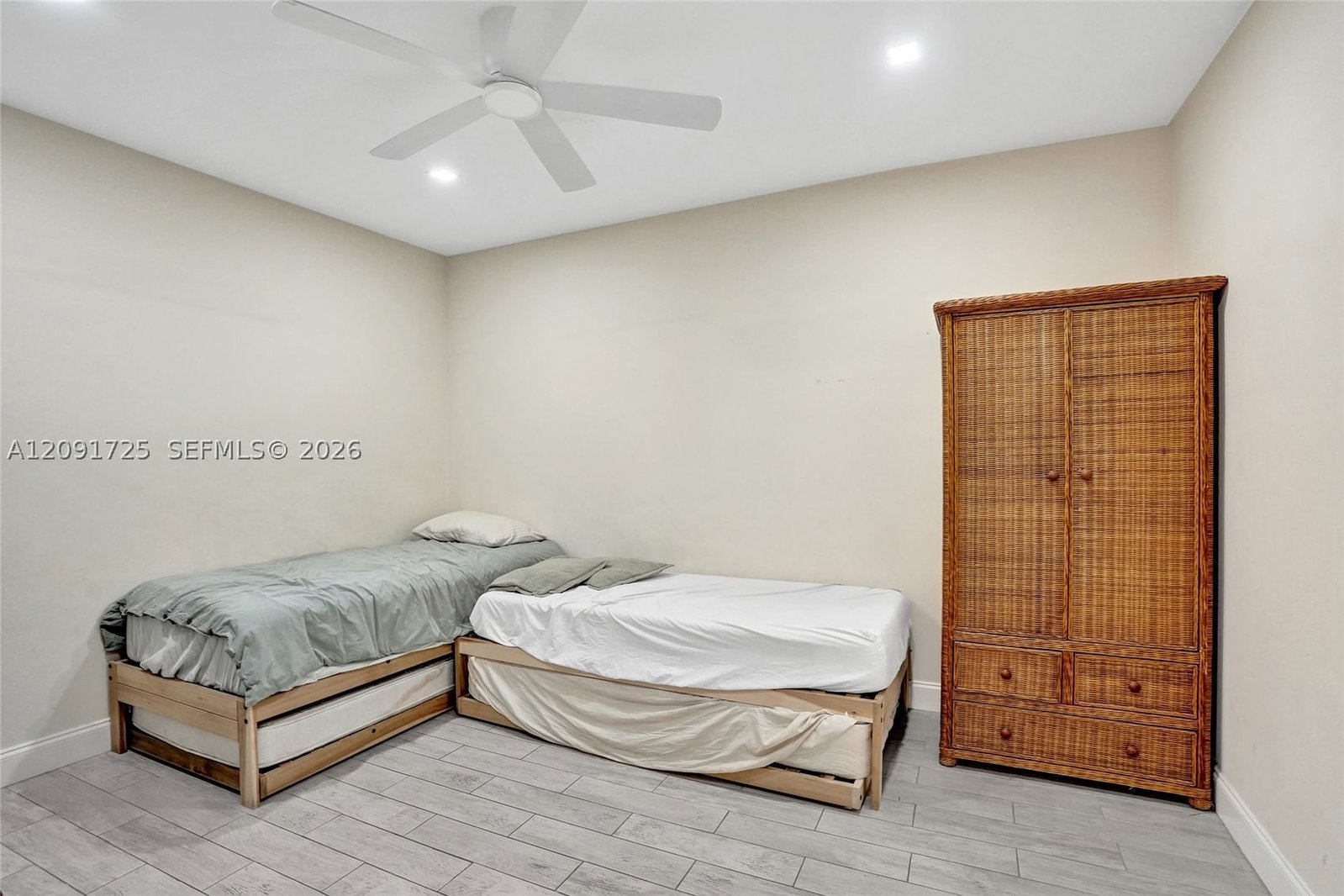 Real estate property located at 5704 Coco Palm Dr, Broward, Woodlands Sec Seven, Tamarac, FL