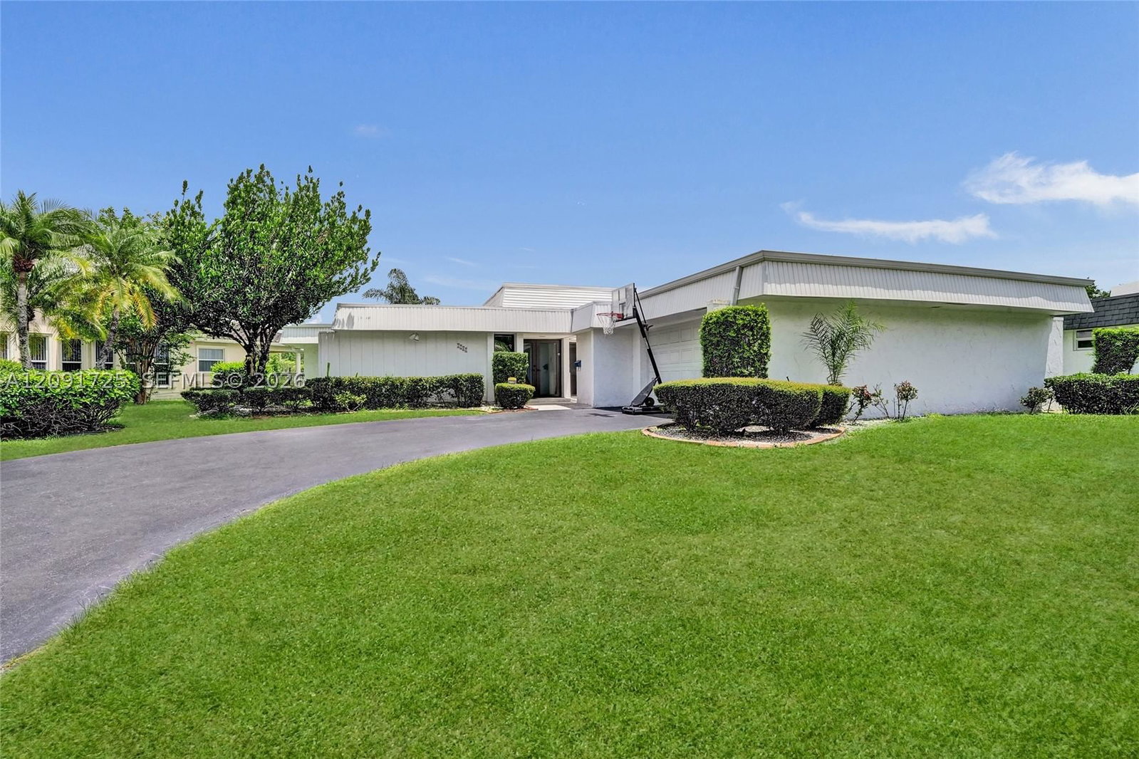 Real estate property located at 5704 Coco Palm Dr, Broward, Woodlands Sec Seven, Tamarac, FL